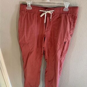 Vuori Men’s Jogger Pants Large Rust Performance Stretch Travel Athletic